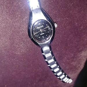 Womans simple Gucci watch